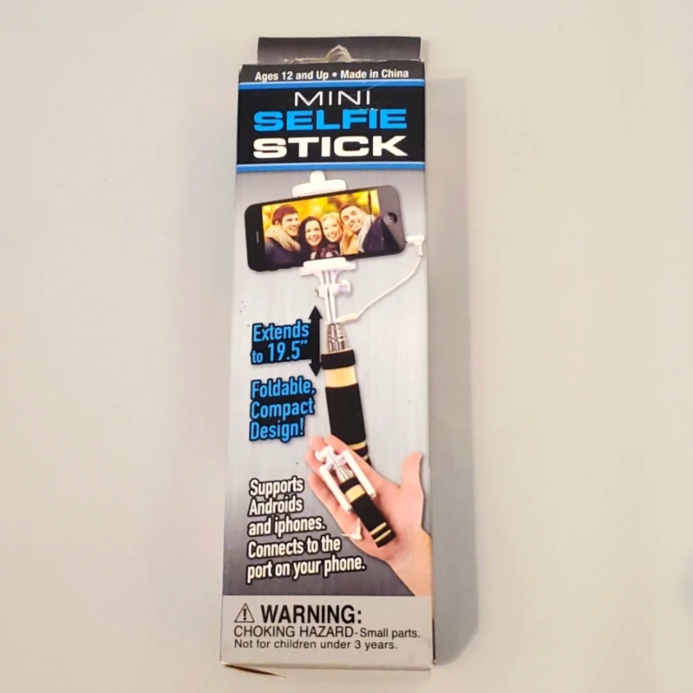 Mini Selfie Stick extends to 19.5